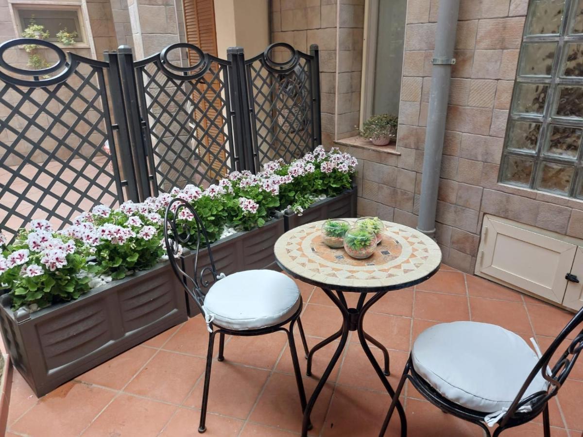 לצ'ה Suite Del Conservatorio Nel Centro Storico מראה חיצוני תמונה