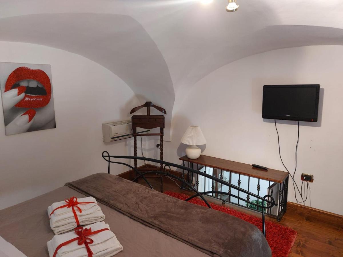 לצ'ה Suite Del Conservatorio Nel Centro Storico מראה חיצוני תמונה