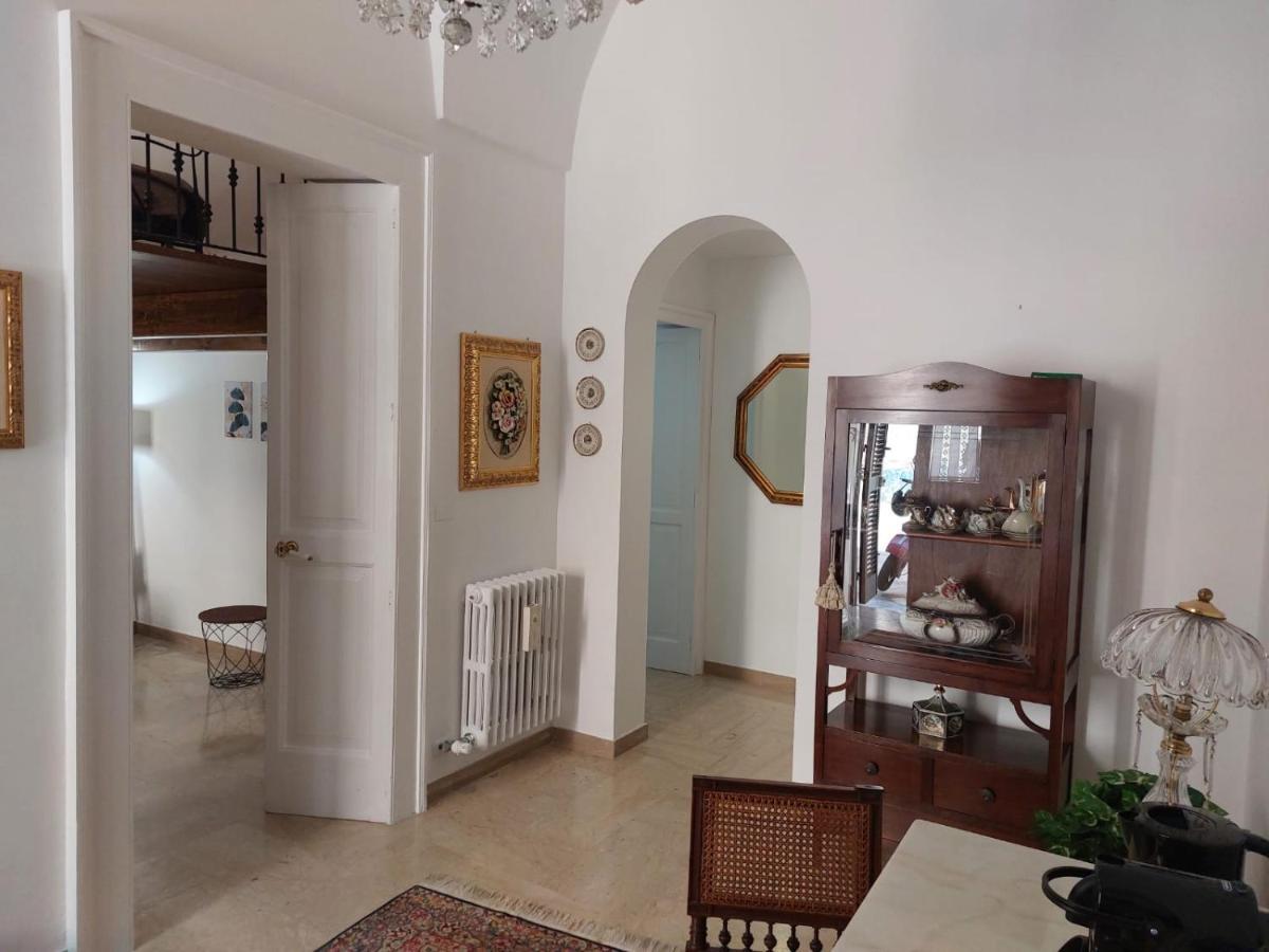 לצ'ה Suite Del Conservatorio Nel Centro Storico מראה חיצוני תמונה