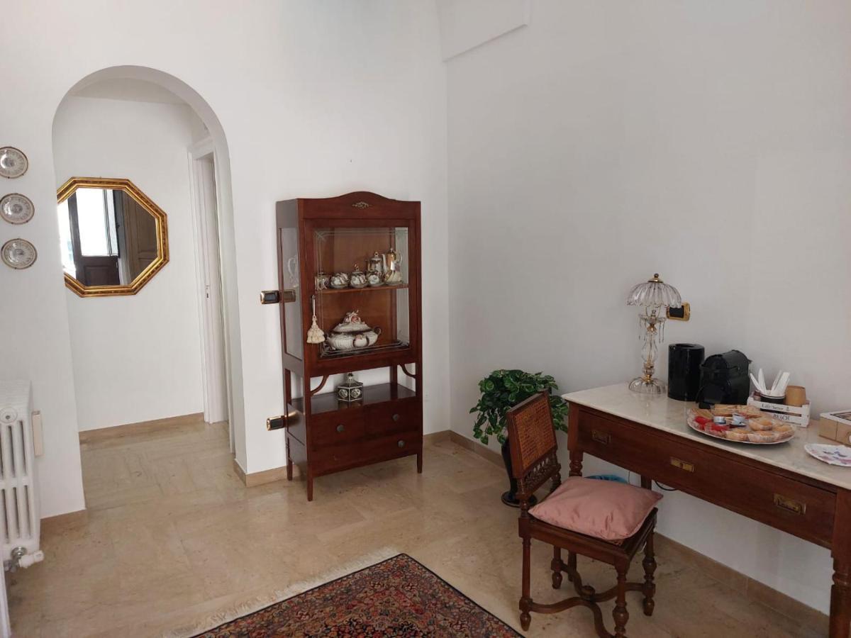 לצ'ה Suite Del Conservatorio Nel Centro Storico מראה חיצוני תמונה