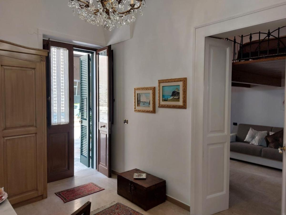 לצ'ה Suite Del Conservatorio Nel Centro Storico מראה חיצוני תמונה